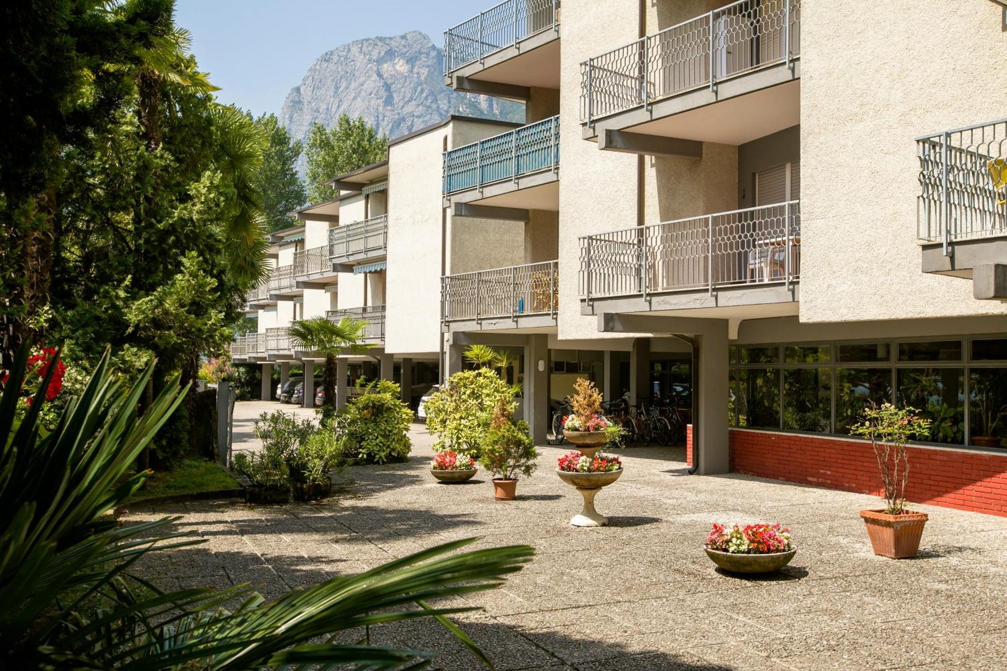 Riva Lago E Spiaggia Apartment 2 - Happy Rentals Dış mekan fotoğraf